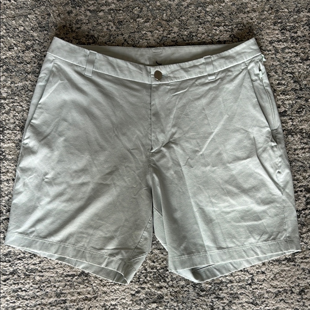 Lululemon Men's Blue Gray Shorts (Ocean Air)